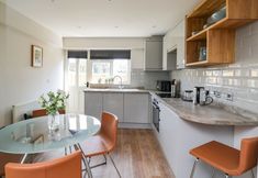 Others 7 Troopers Cottage