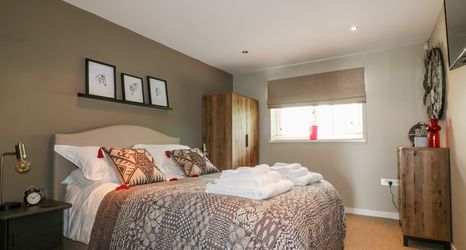 อื่นๆ 2 The Bolt Hole