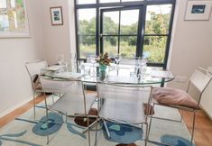 Khác 6 The Moorings