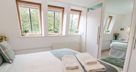 Khác 2 The Moorings