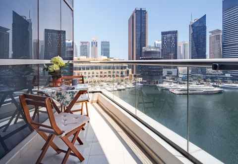 Lain-lain Dazzling & Artistic Studio Apartment In Dubai Marina