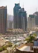 Imej utama Elegant & Spacious 2BR Apartment In Dubai Marina