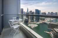 อื่นๆ Panoramic 1BR Apartment In Dubai Marina