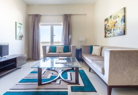 อื่นๆ Modern Living In This 2BR Apt In The Heart of Downtown Jebel Ali - Sleeps 4!