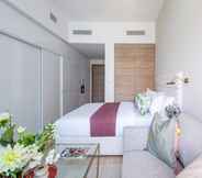 Others 2 Sensational Studio Apartment In Dubai Marina