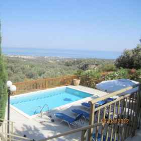 Primary image 1 บ้านพักวันหยุดที่สวยงามสำหรับ 10 คน, พร้อมสระว่ายน้ำ, โรงแรม & ที่พัก อารามอาร์คาดี