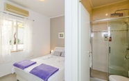 Others 5 Rooms Batina