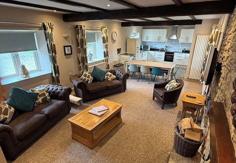 อื่นๆ 4 Bed - Historic Inn & Cider Pub - Free Parking