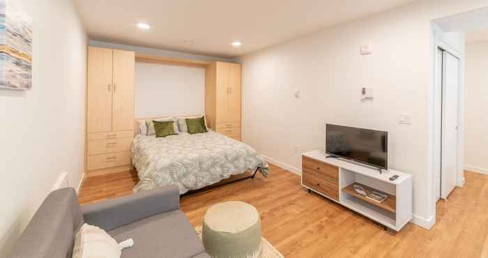 Others Bright Studio On Capitol Hill-amazing Rooftop Studio Bedroom Condo by Redawning