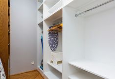 Lainnya 6 Apartments Warsaw Kredytowa by Renters