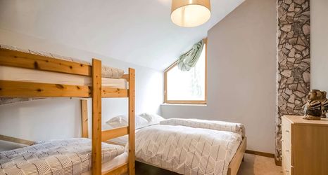 Others 2 Quiet Valley View Retreat