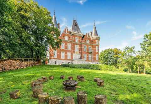 Others Impressive Castle in Gesves With Sauna