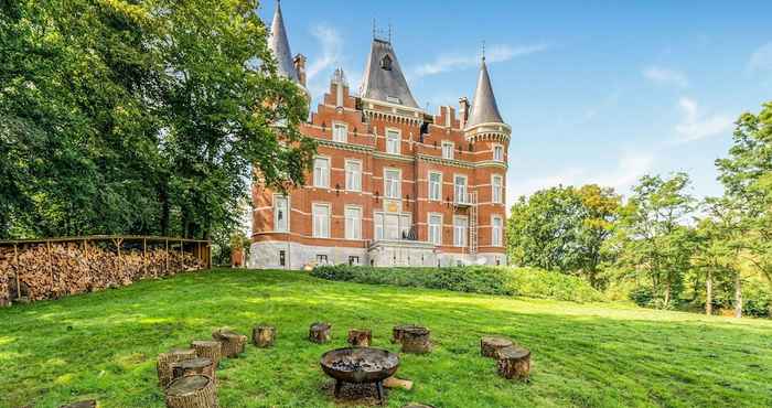 Lainnya Impressive Castle in Gesves With Sauna