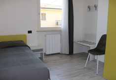 Others 3 Holiday Apartment near Lake, Shared Swimming Pool