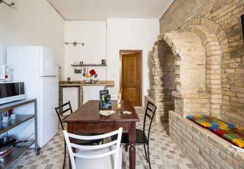 Lain-lain Pretty Apartment in Ascoli Piceno with Hot Tub