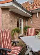 Imej utama Enticing Holiday Home in Oldenburg with Garden near Sea