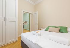 Others 2 Apartment Warsaw Targowa by Renters