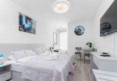 Others 2 Apartments Rajska Krakow by Renters