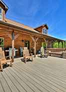 Balcony Weaverville Cabin on 50 Private Acres w/ 6 Cabins