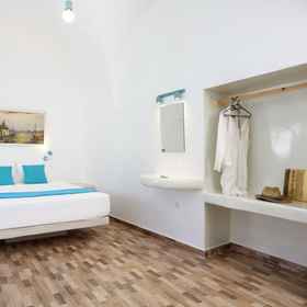 Primary image 1 ชัวร์ช & คาฟ - ซันโทรินี พรายเวท เรซิเดนซ์, โรงแรม & ที่พัก ซานโตรินี่