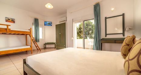 其他 2 Akti Galinis