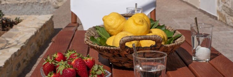 Lain-lain Zeus Traditional House