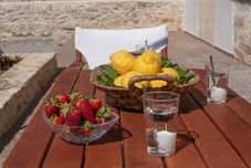 Lain-lain Zeus Traditional House