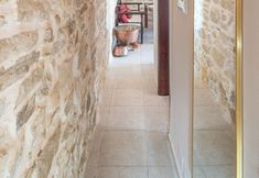 Lain-lain 7 Zeus Traditional House