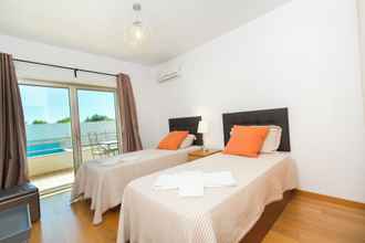 อื่นๆ 4 Comfortable and Friendly 2bedroomapt With Pool, Terrace, Bbq, Ac in Santa Luzia