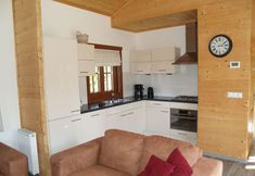 Others 4 Wooden Chalet Near Brunssummerheide