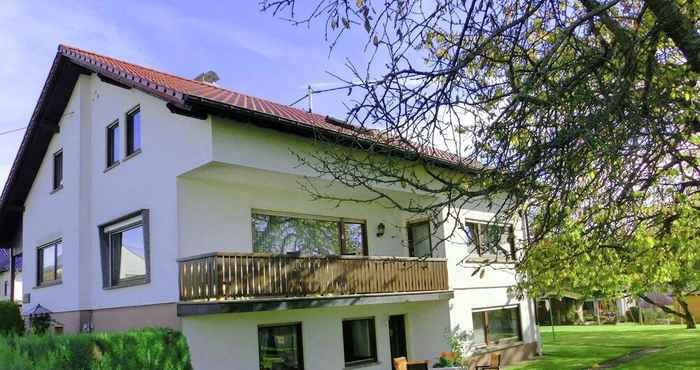 Lainnya Beautiful Apartment in Winnen Near Forest and Town Centre