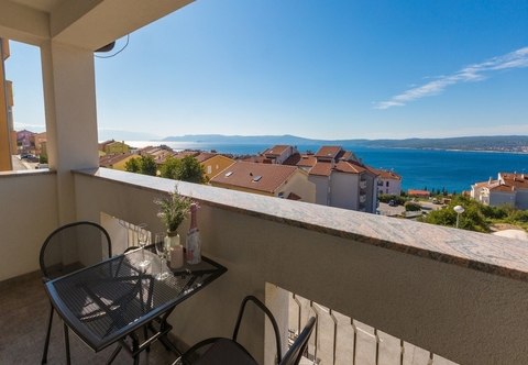 Others Modern Apartment in Crikvenica With Swimming Pool