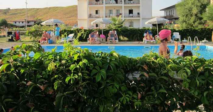 Others Residence With Swimming Pool Overlooking Praialonga Beach and the Ionian Sea