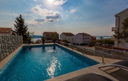 Lain-lain 6 Vibrant Apartment in Crikvenica With Shared Pool