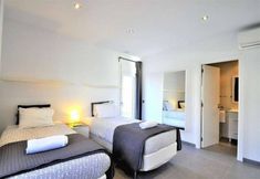 其他 6 Excellent Seafront Villa in Cala Pi