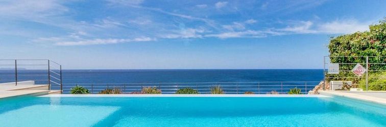 其他 Excellent Seafront Villa in Cala Pi