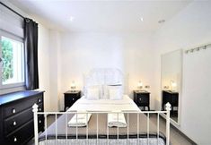 其他 7 Excellent Seafront Villa in Cala Pi