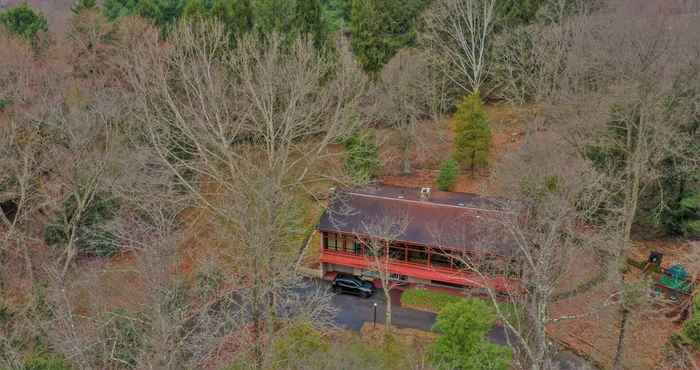 Lain-lain Unique and Secluded Country Estate Near Pittsburgh