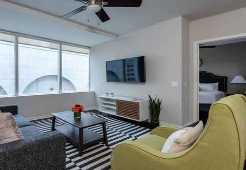 Others Downtown Dallas CozySuites w/ roof pool, gym #6