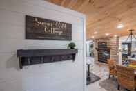 Others Sugar Hill Newly Remodeled Includes Fully Supplied Kitchen and Hot Tub by Redawning