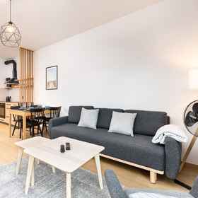 Primary image1格但斯克 Lesmiana 公寓 by Renters,格但斯克大学飯店