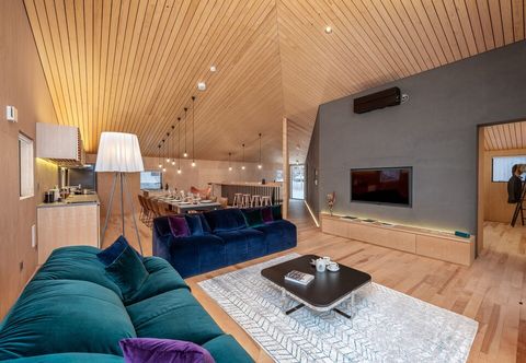 Others Foxwood B by H2 Life