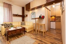 Others Apartments Warsaw Hoza by Renters