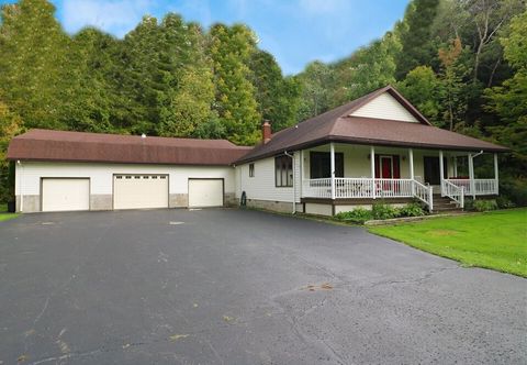 Others 3640 Wells Bay Road 3 Bedroom Home by RedAwning