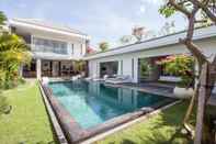 Lainnya Captivating Villa Walk to the Beach