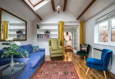 อื่นๆ 2 Mirrored Reflections