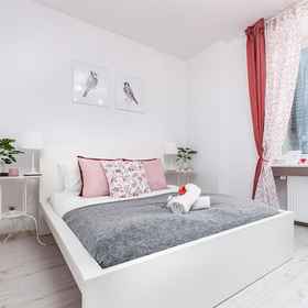 Primary image 1 Apartment Swietokrzyska 32 by Renters, Nowy Świat-Uniwersytet Hotels
