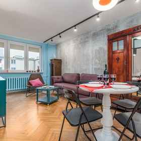 Primary image1Apartment Plac Dabrowskiego by Renters,华沙中国签证申请服务中心飯店