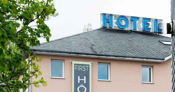 Lainnya Hôtel First