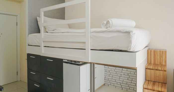 Lainnya Comfy and Beautiful Studio Green Pramuka Apartment